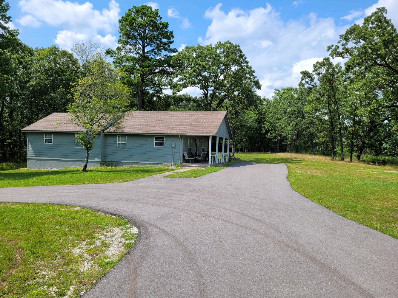 Oak Tree Cabin